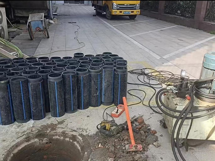 青山PE置换管厂家 DN315置换管 非开挖管短管置换